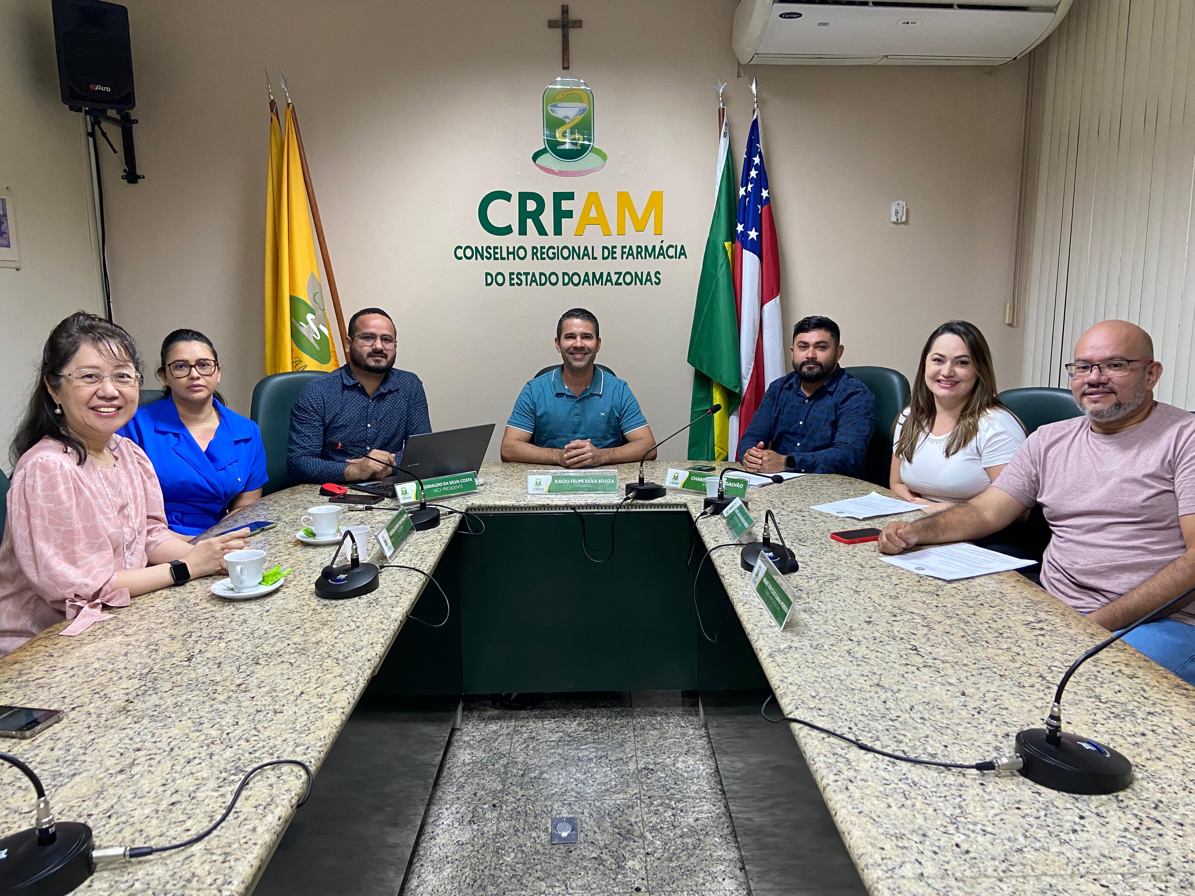 CRF-AM reúne com  Técnicos em Análises Clínicas