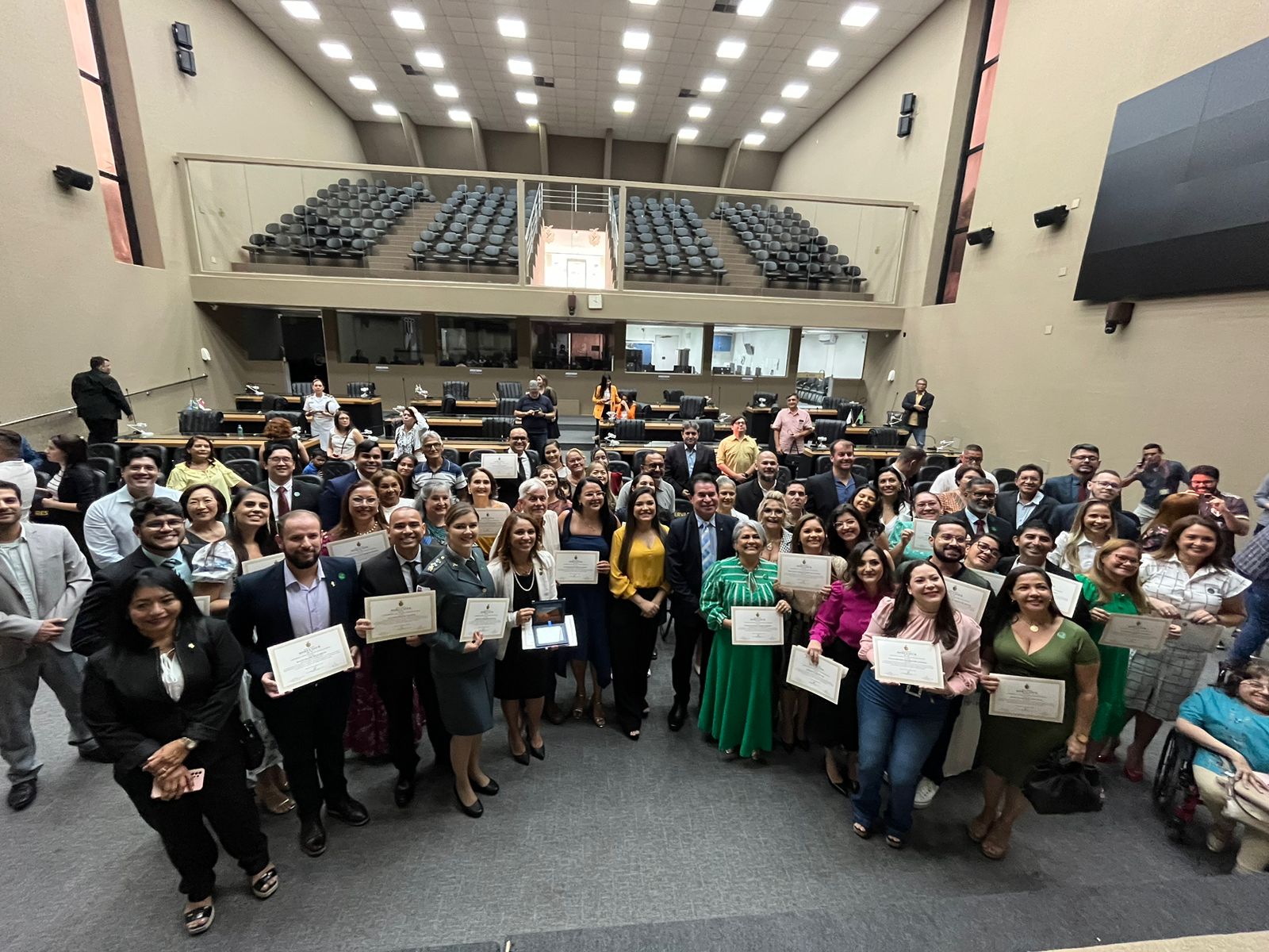 Dia do Farmacêutico: Farmaceuticos são homenageados na ALEAM 