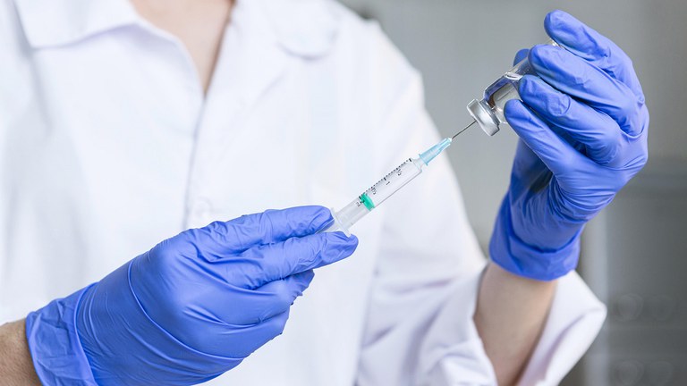Farmacêuticos estão incluídos no grupo prioritário que pode ser vacinado contra influenza